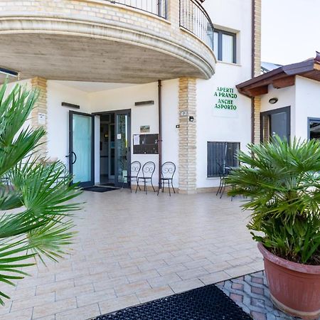 Isola Felice Hotel Silvi Paese Bagian luar foto